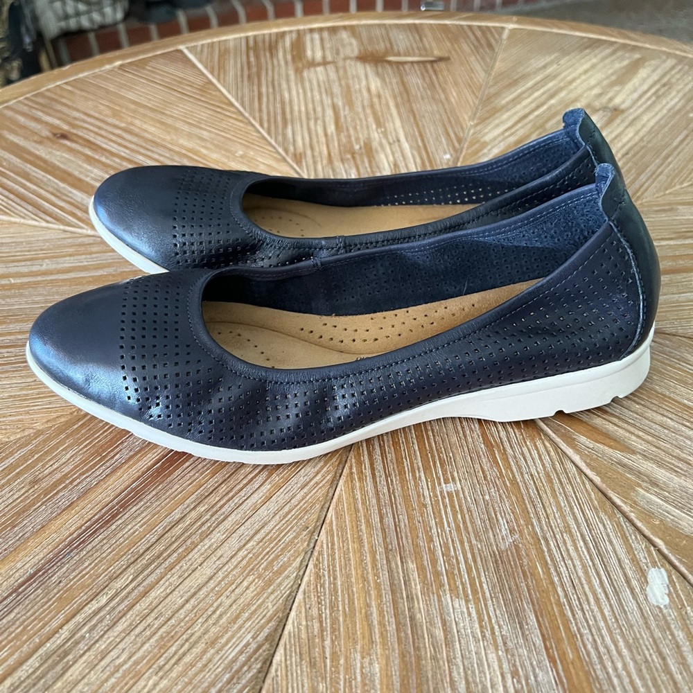 Clarks shoes - Picture 2 of 5